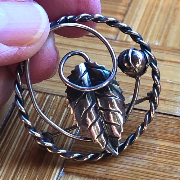 Vintage Jewelry - Vintage sterling silver circle brooch